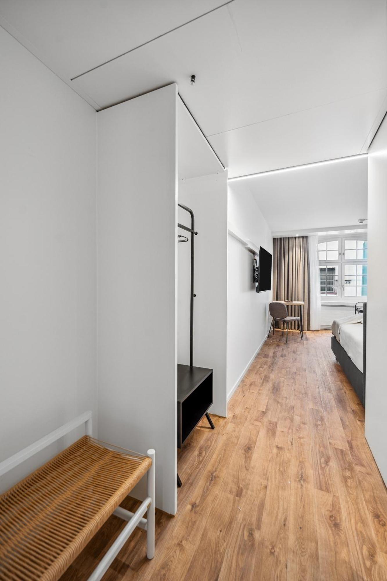 Limehome Basel Muenzgasse 객실 사진